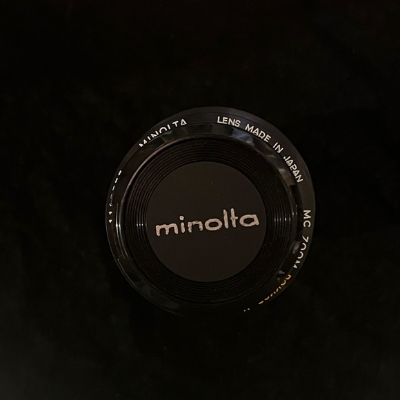 High-Performance Black Camera Lens - Picture 2 of 4